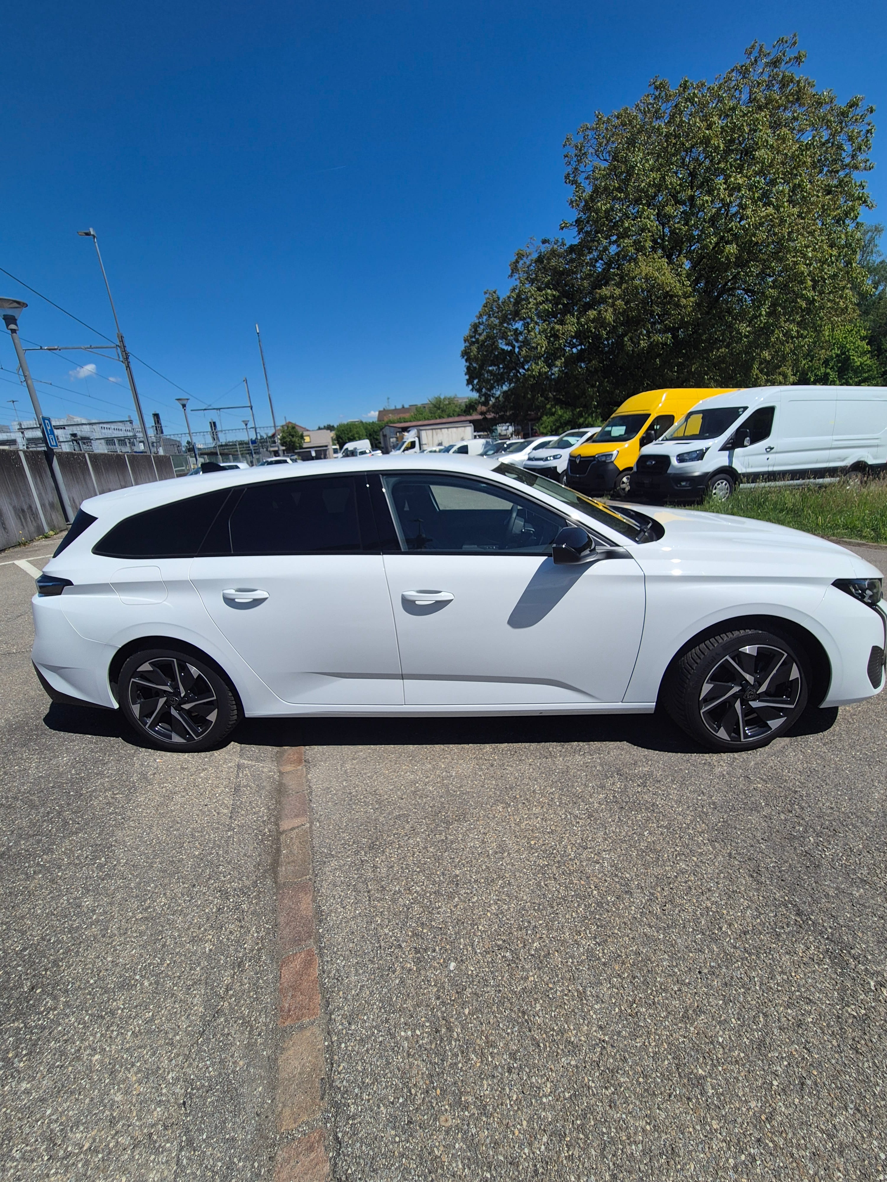 Peugeot 308 SW BlueHdi – Foto 2