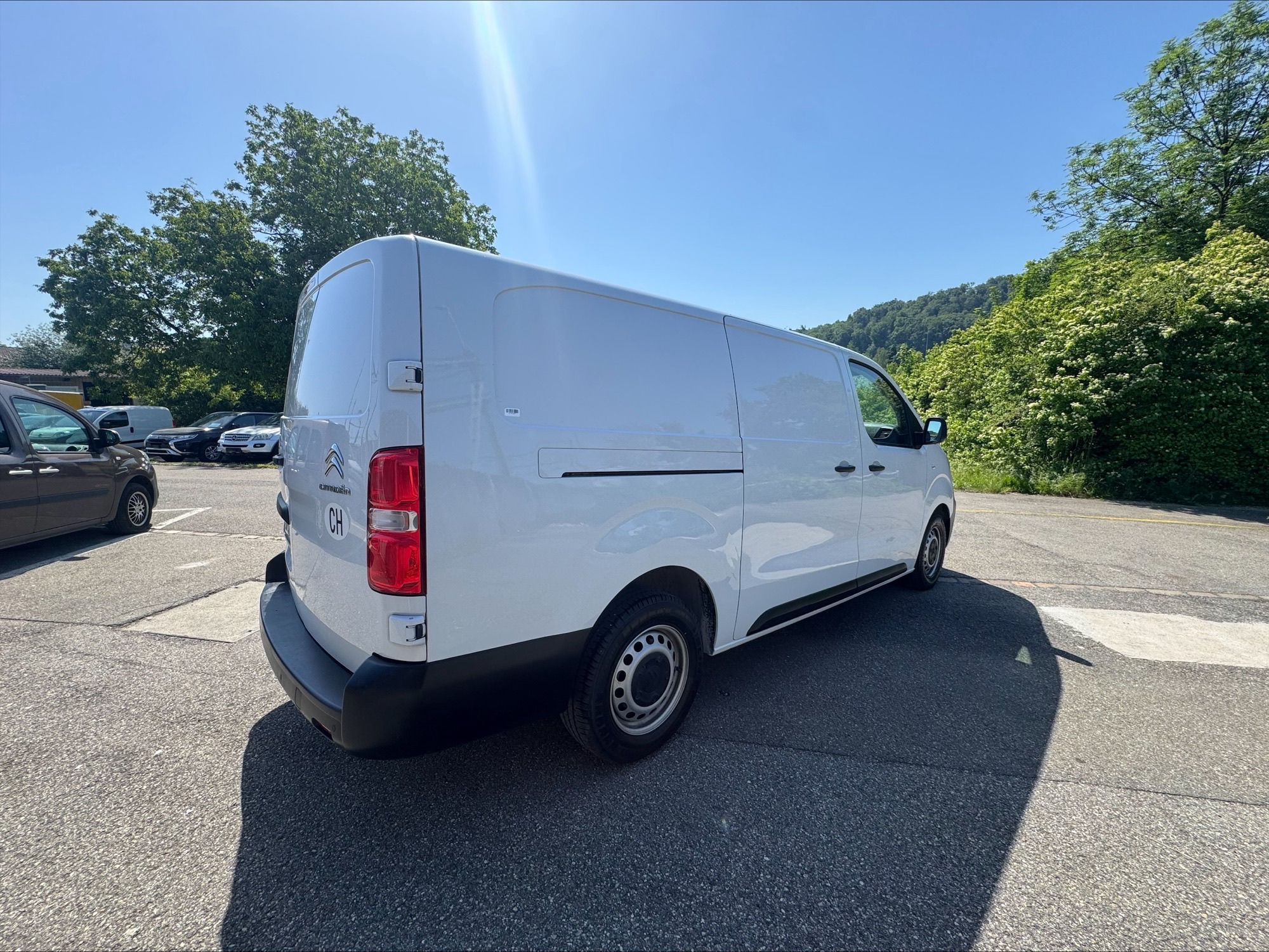 Citroén Jumpy 2.0 BlueHdi 140 S/S – Foto 2